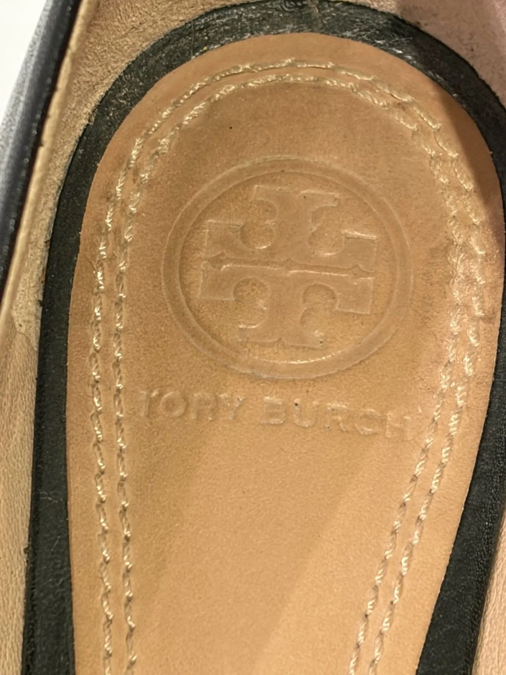 Tory Burch Gabriel Black Leather Logo Ballet Flats 8 EUC